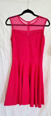 Pink and flirty mesh HILOUSE FASHION DRESS! Business or date, works either way!